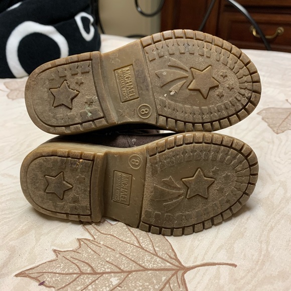 Michael Khors Girls Boots - Picture 7 of 8